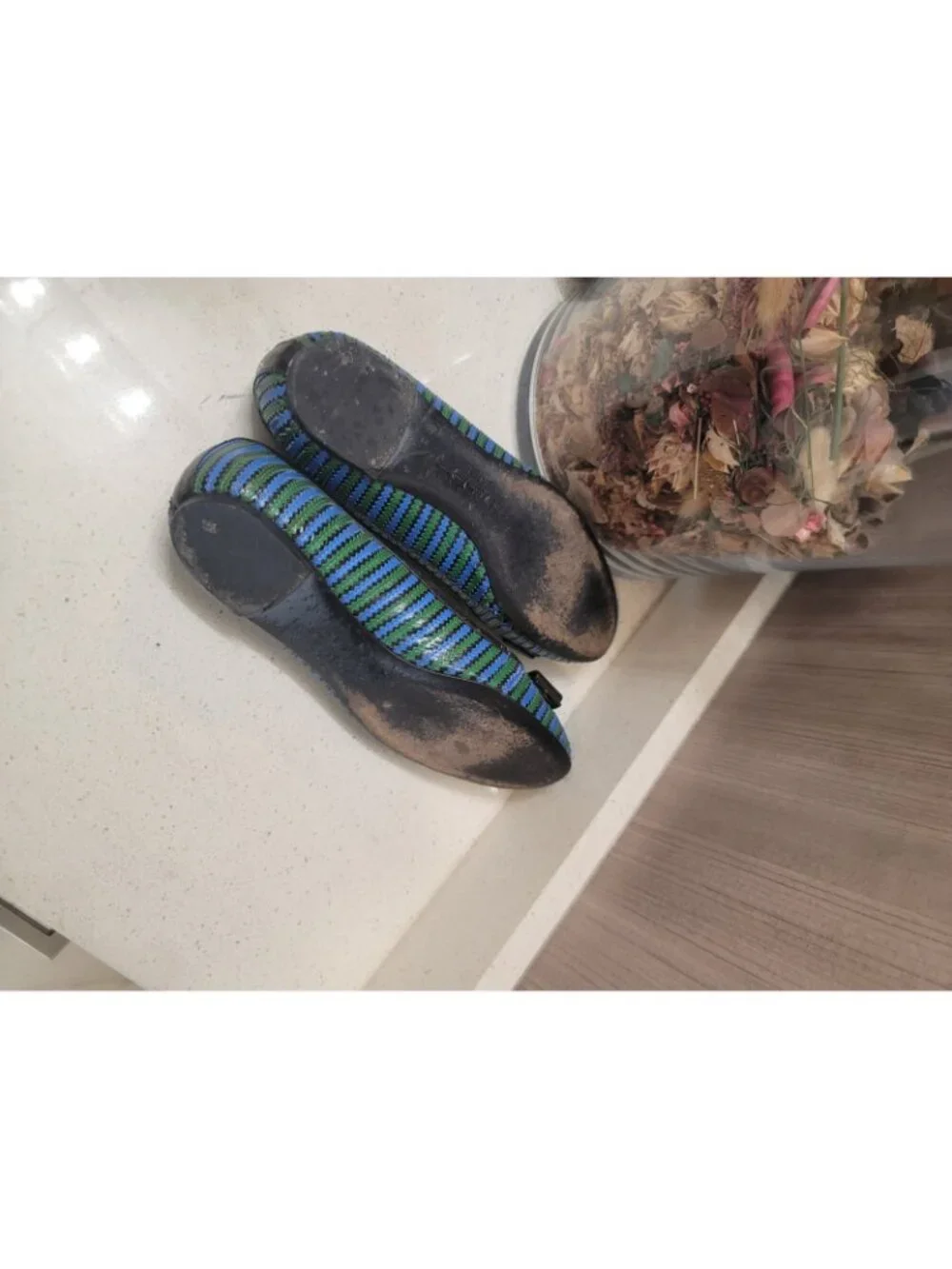 Salvatore Ferragamo Varina Print Ballet Flats Size 8B Multicolor runs small